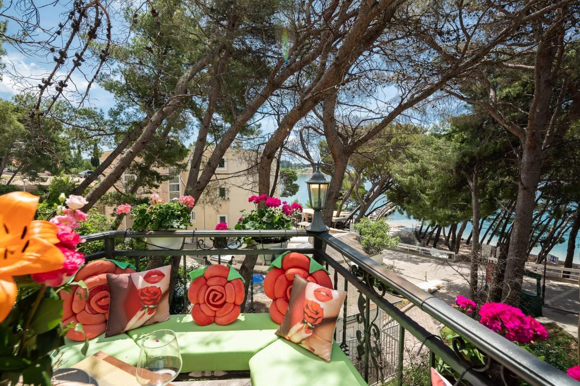 Beachfront Apartment Romilda Makarska Exterior foto